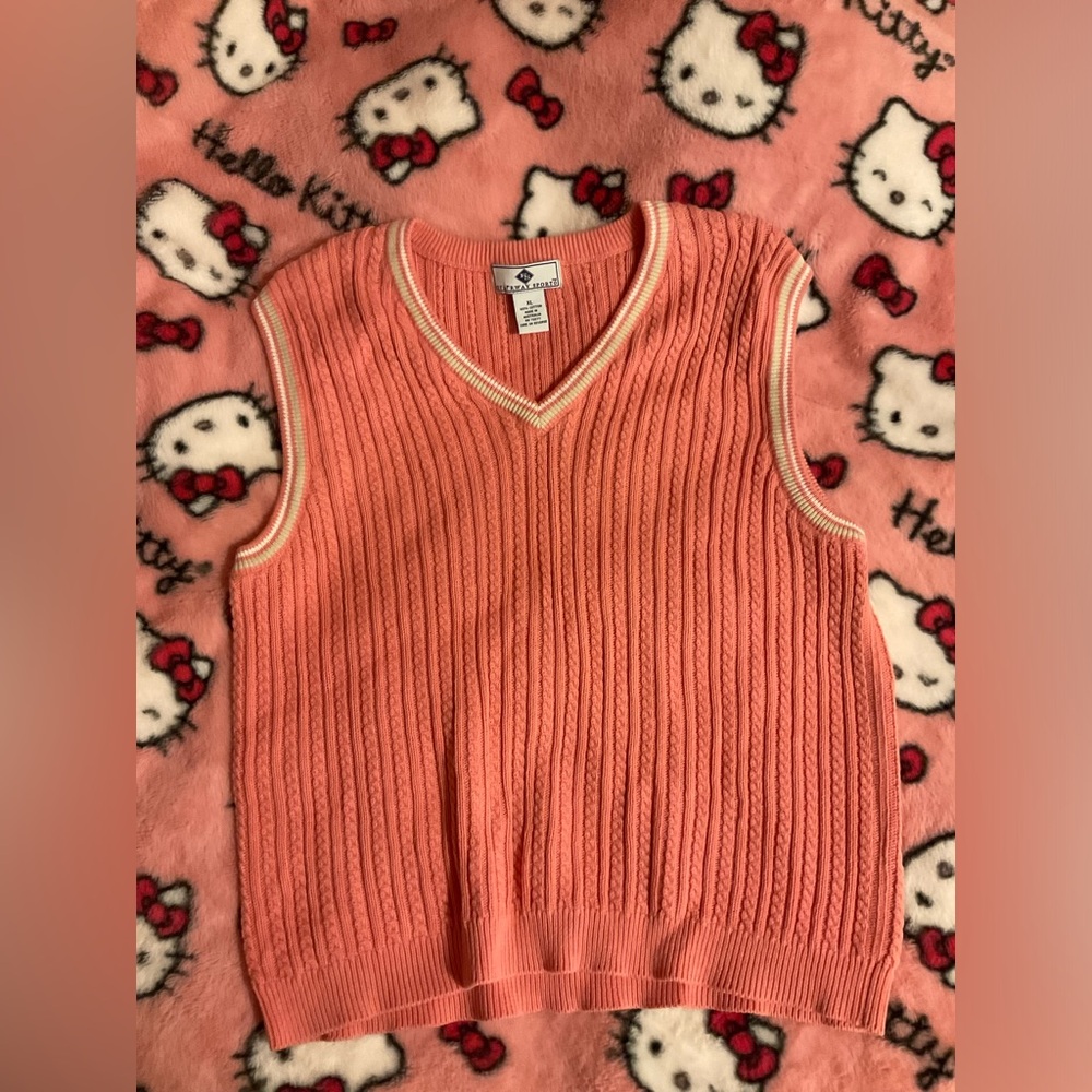 VINTAGE PINK SWEATER VEST